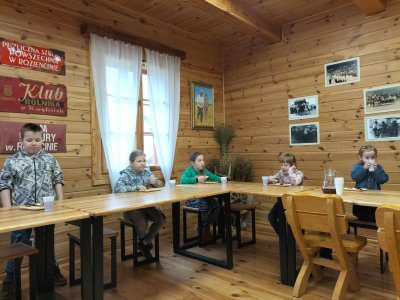 Okładka albumu: Warsztaty Tworzenia Karmników